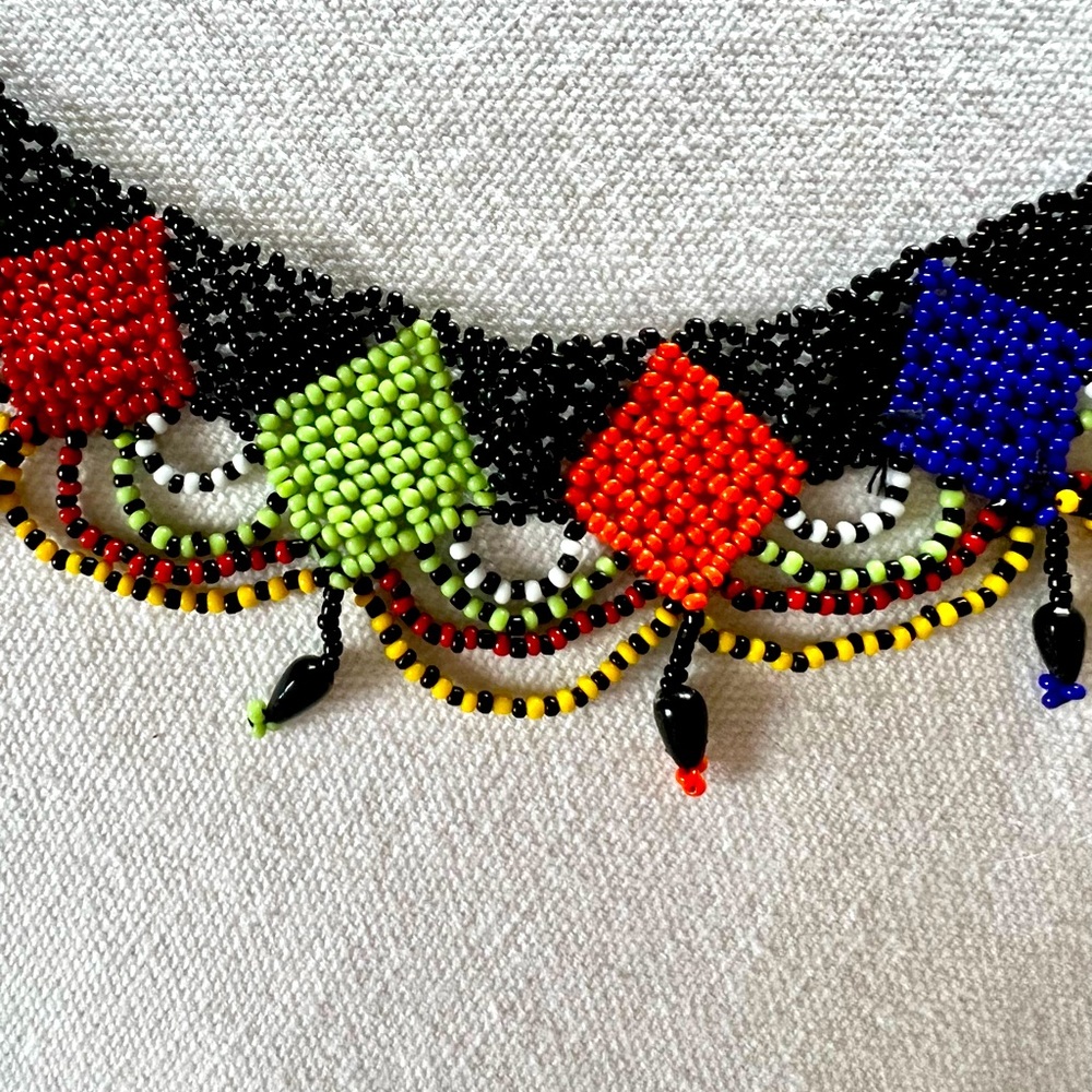 Multicolor beaded choker - Picture 3 of 4